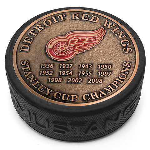 DETROIT RED WINGS 11-TIME STANLEY CUP CHAMPIONS MEDALLION COLLECTION PUCK