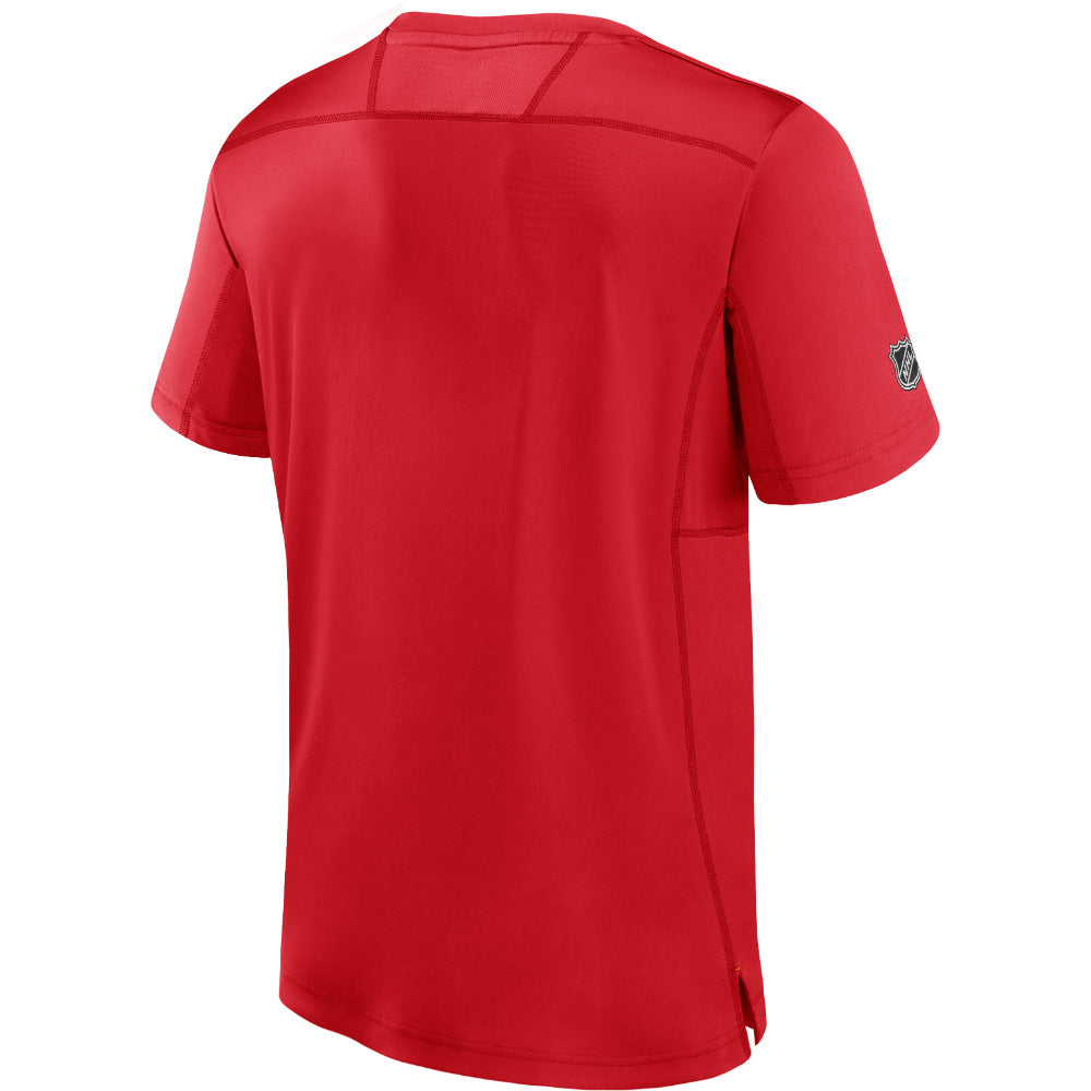CALGARY FLAMES FANATICS MENS PRO TECH SHORT SLEEVE T SHIRT