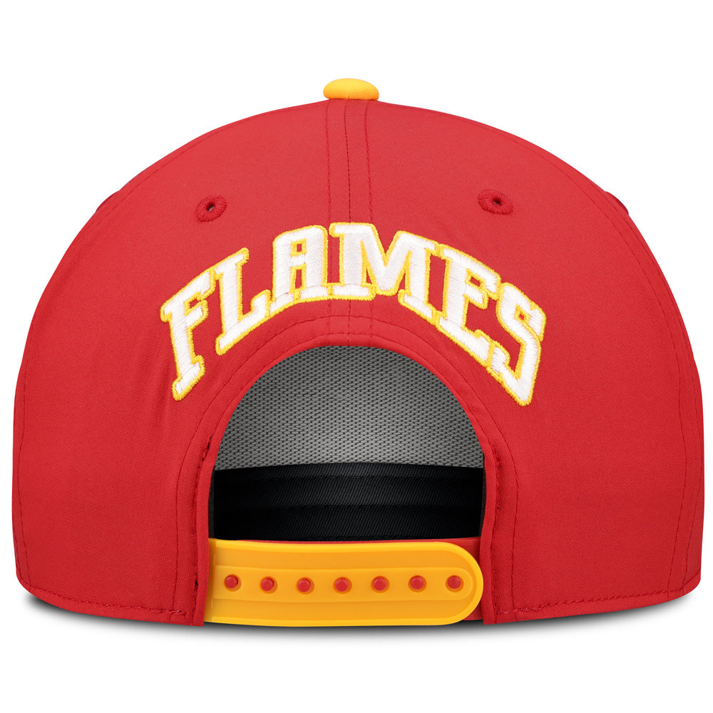 Fanatics Calgary Flames 2026 Draft Podium Adult Red Hat