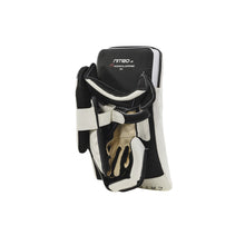 True Catalyst Nitro Junior Goalie Blocker