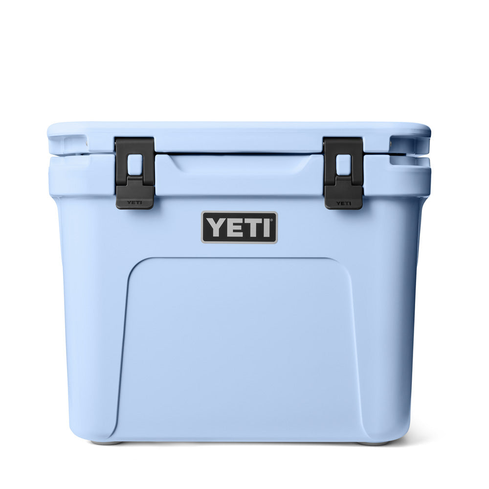 YETI ROADIE 32 BIG SKY BLUE COOLER