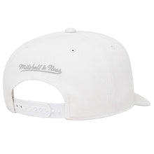 Mitchell & Ness Montreal Canadiens Crispy Scripty White Snapback Hat