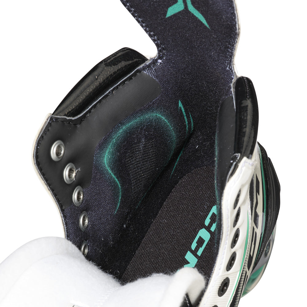 CCM Jetspeed 870 Intermediate Roller Skates