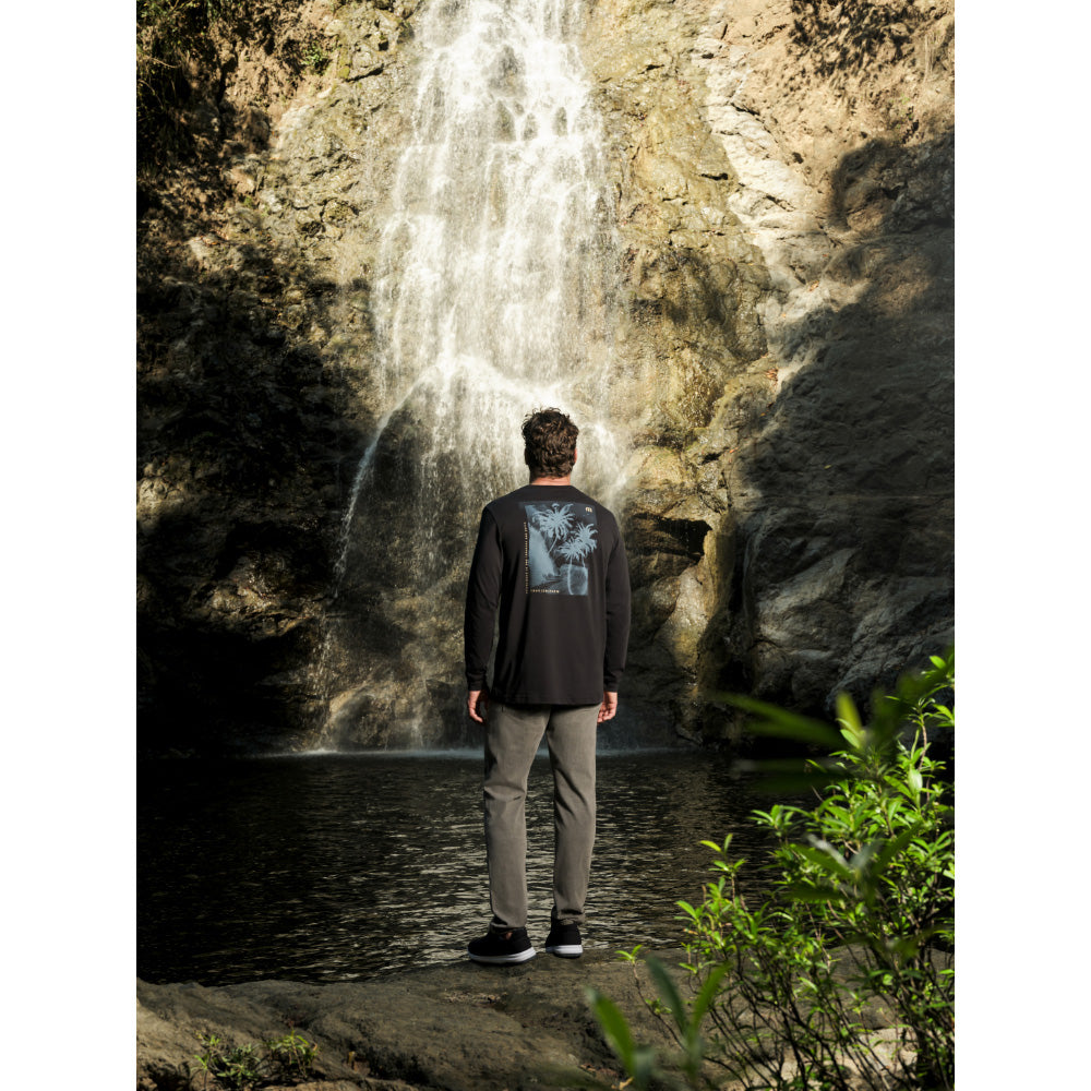 TRAVISMATHEW LAGUNA SHADE BLACK T-SHIRT