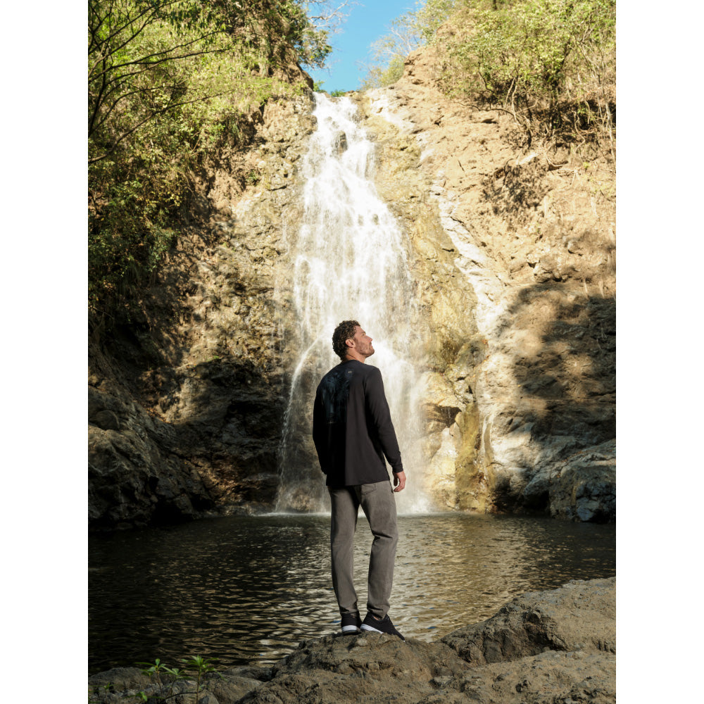 TRAVISMATHEW LAGUNA SHADE BLACK T-SHIRT