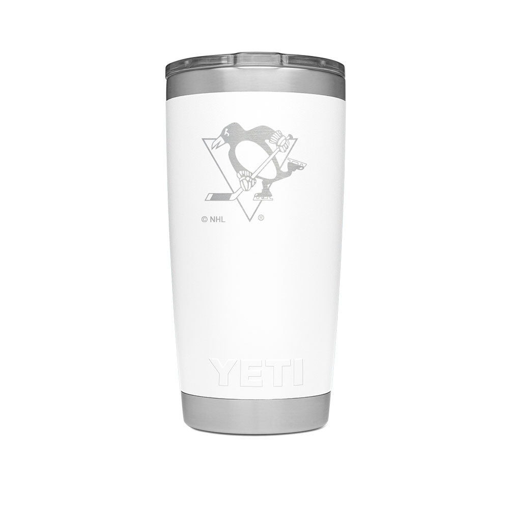 YETI RAMBLER 20 OZ TUMBLER PENGUINS - WHITE