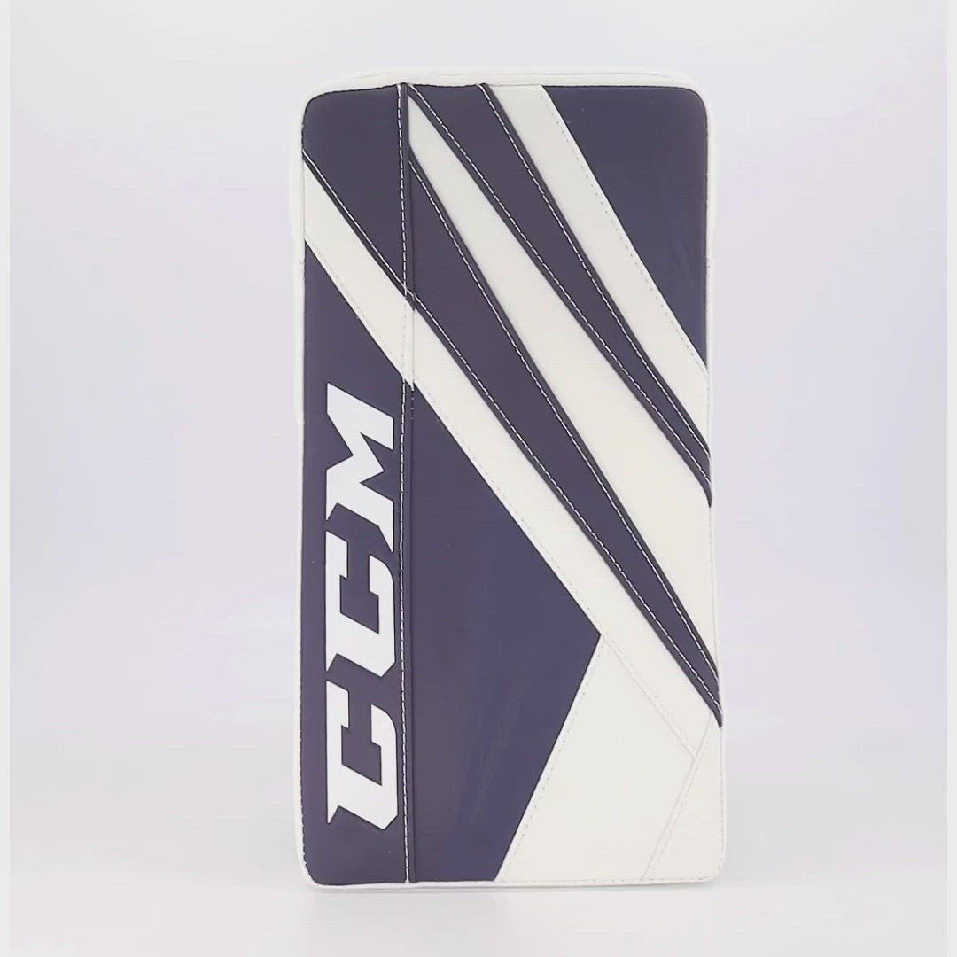 CCM EXTREME FLEX E5.9 SENIOR GOALIE BLOCKER