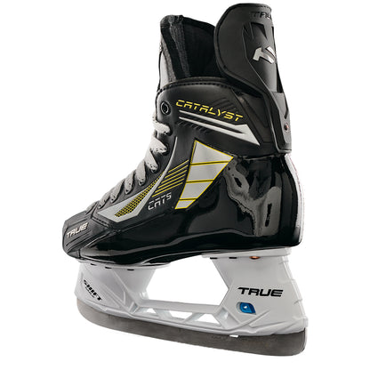 TRUE CATALYST 5 INTERMEDIATE HOCKEY SKATES