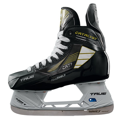TRUE CATALYST 7 INTERMEDIATE HOCKEY SKATES