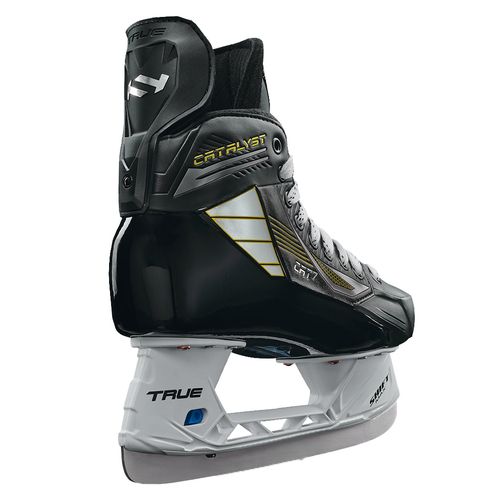 TRUE CATALYST 7 JUNIOR HOCKEY SKATES