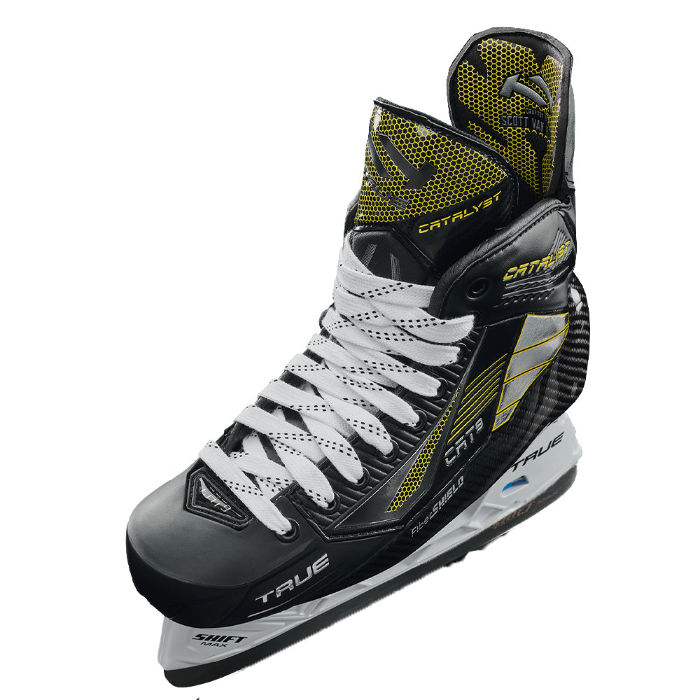 TRUE CATALYST 9 JUNIOR HOCKEY SKATES